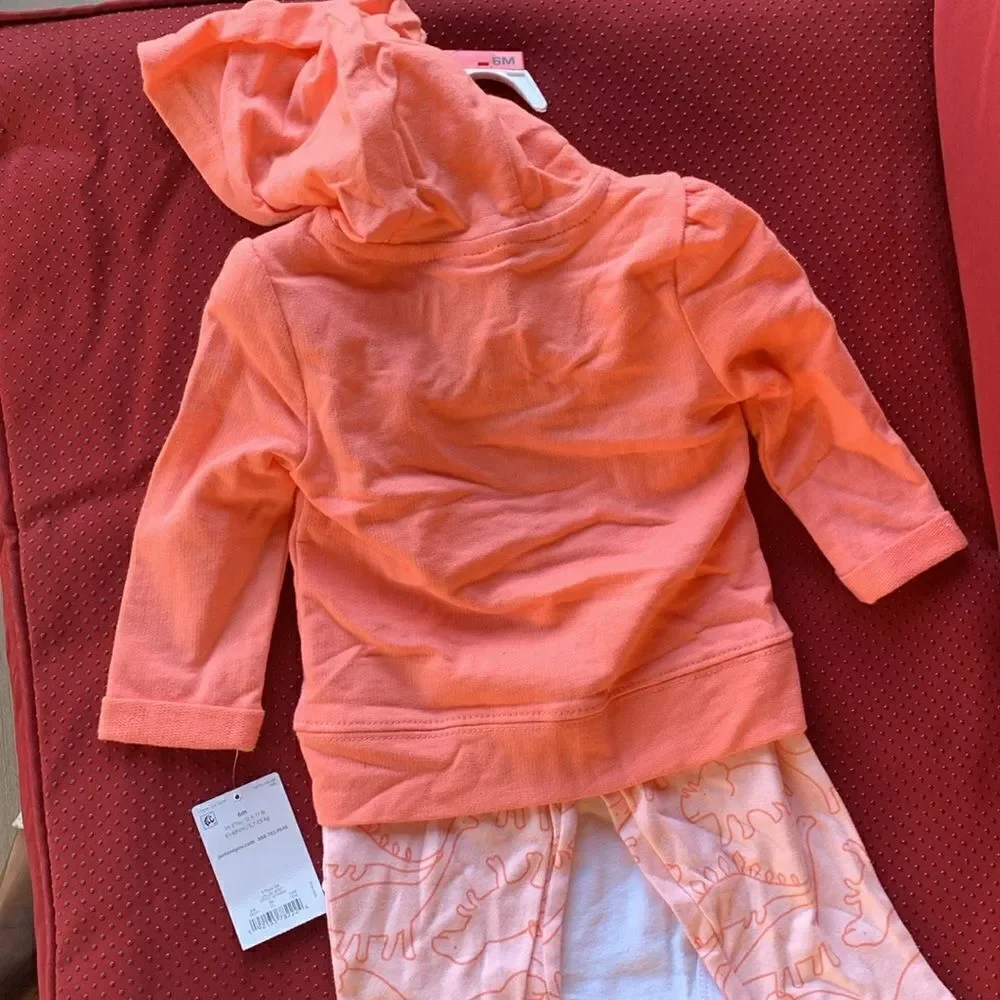 Take 50% OFF- Carters Girls 3pcs Set, Size-6M